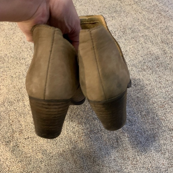Steve Madden Amerisa Tan Boots - Picture 7 of 8